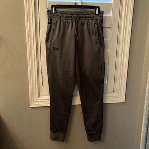 Boys large Under Armour pants.